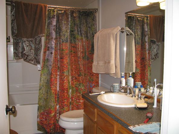 94 Main St, Auburn, ME 04210